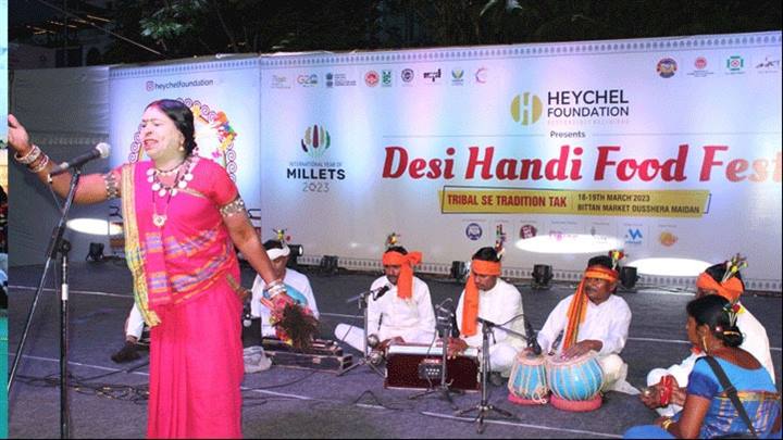 देसी हांडी फूड फेस्ट में दिखा जनजातीय कला व स्वाद का अनूठा संगम